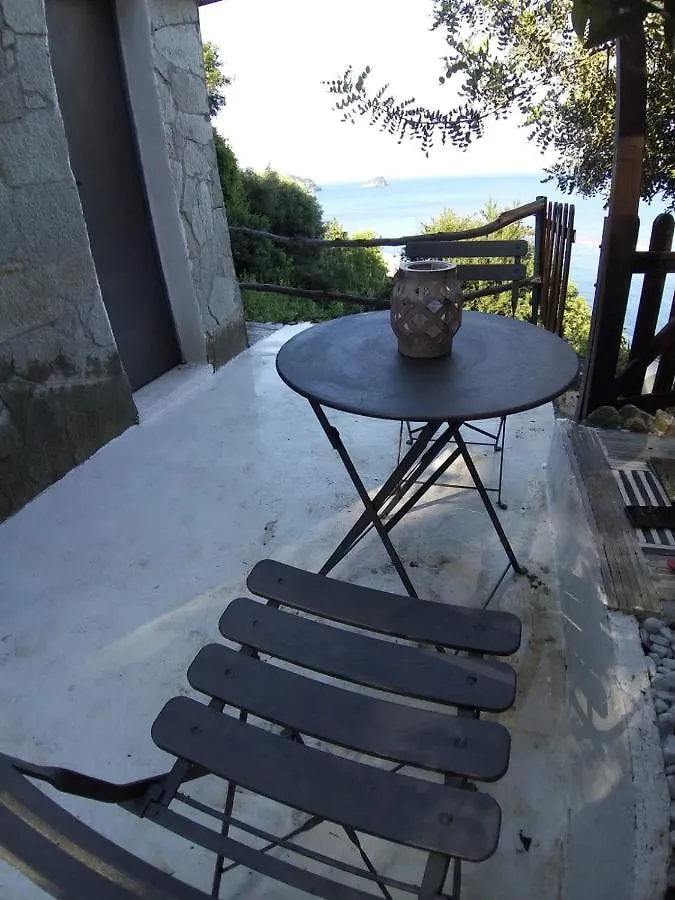 Tiny Home Noli 0*,  Italy