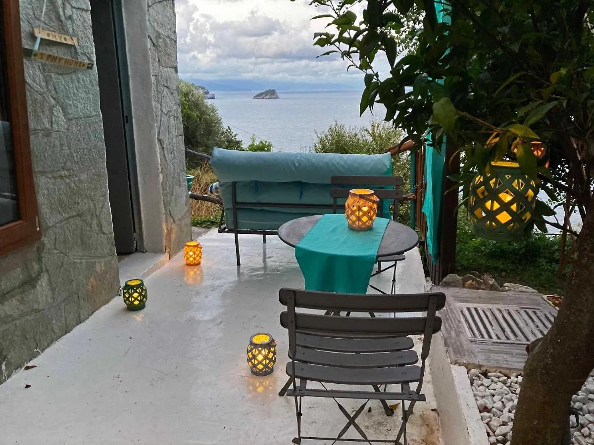 Tiny Home Noli 0*,  Italy